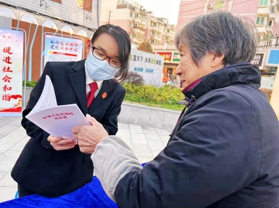 喜報(bào) 鎮(zhèn)江經(jīng)開區(qū)法院張紅獲評(píng)全省法院行政審判工作先進(jìn)個(gè)人，助力社會(huì)經(jīng)濟(jì)咨詢服務(wù)優(yōu)化